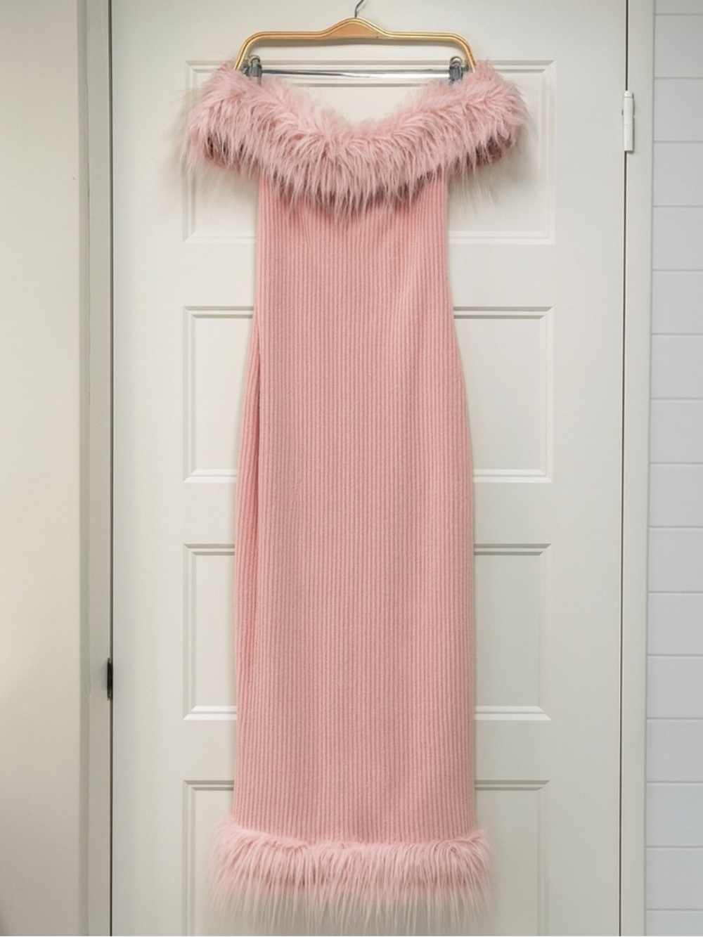 Off-Shoulder Pink Feather Dress